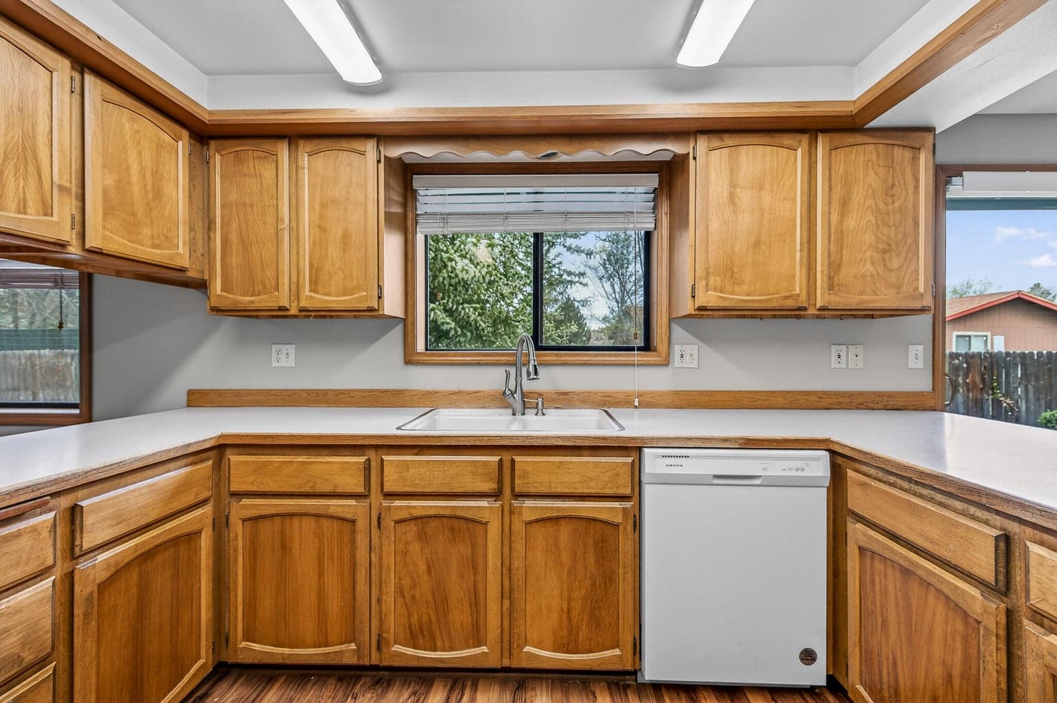 Photo of 2747 SW 23rd Street 17 of 38