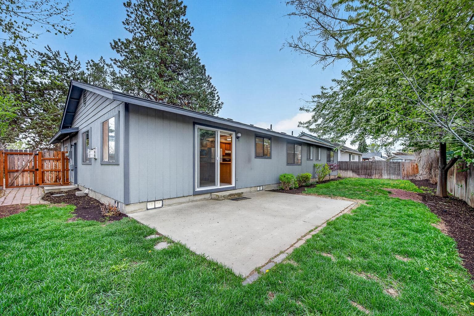 Photo of 2747 SW 23rd Street 36 of 38
