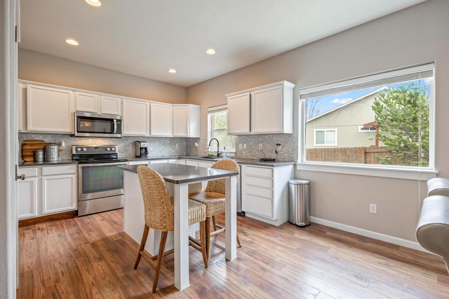 Photo of 411 NE Petal Court 8 of 39