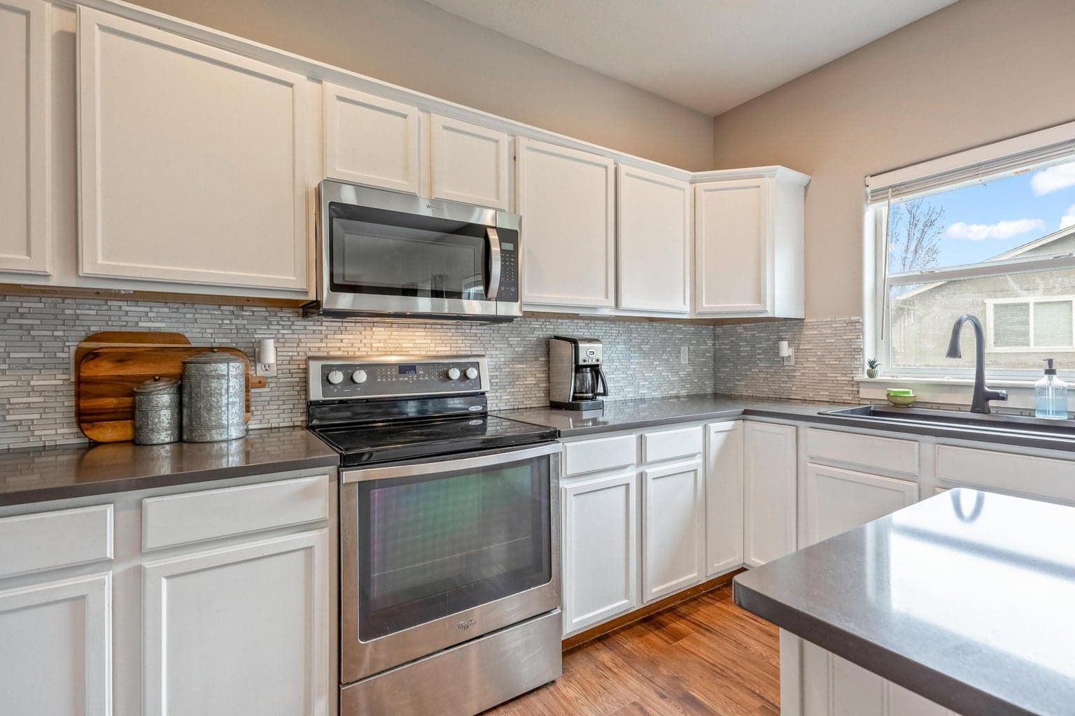 Photo of 411 NE Petal Court 9 of 39