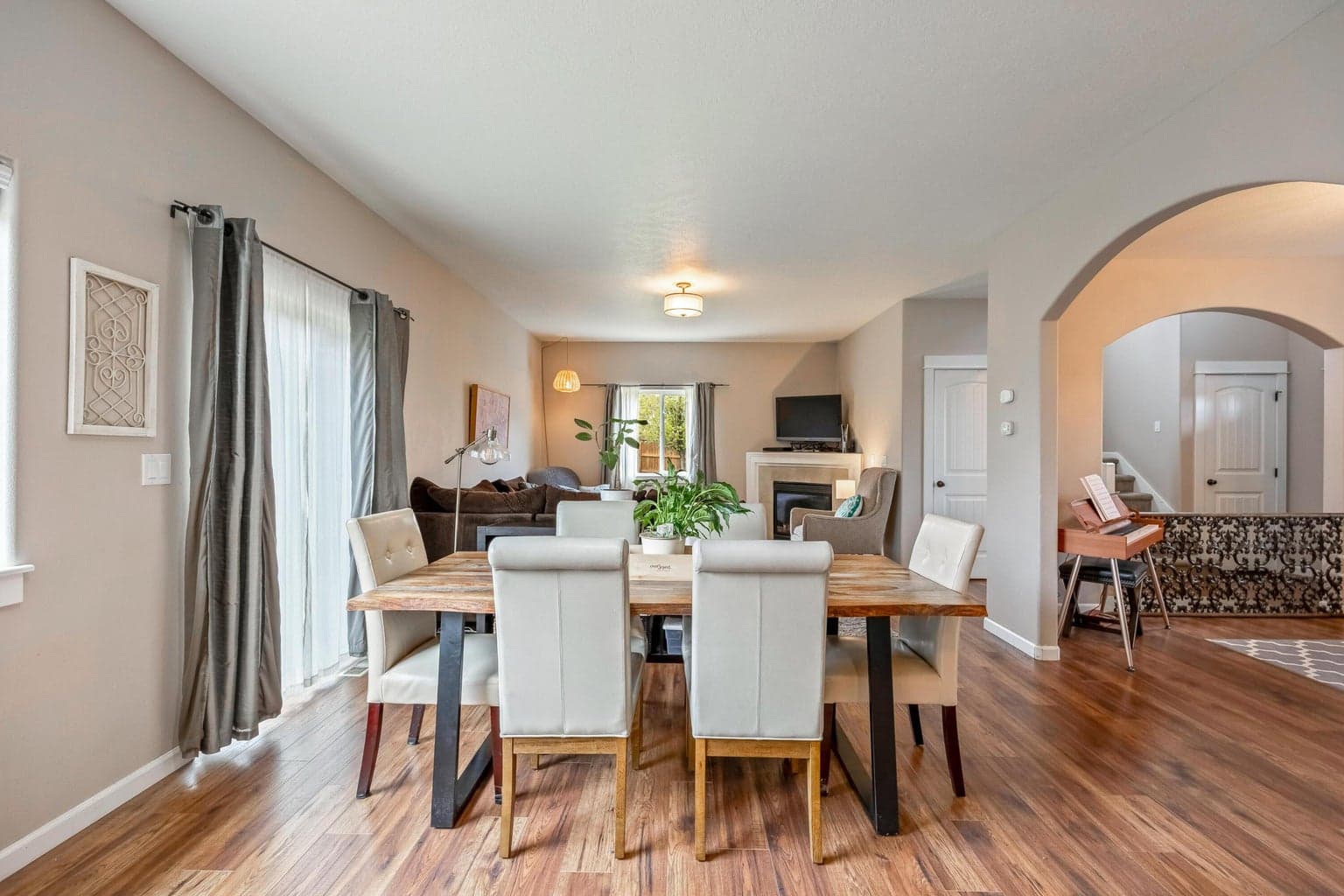Photo of 411 NE Petal Court 12 of 39