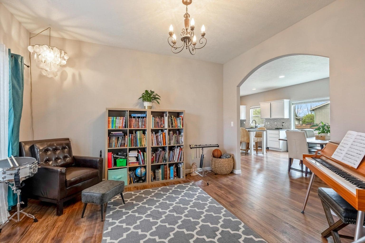 Photo of 411 NE Petal Court 14 of 39