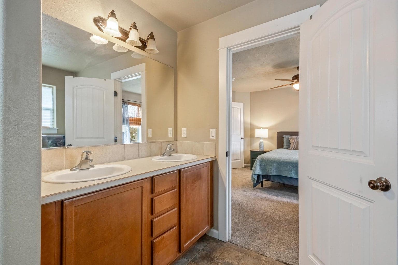 Photo of 411 NE Petal Court 18 of 39