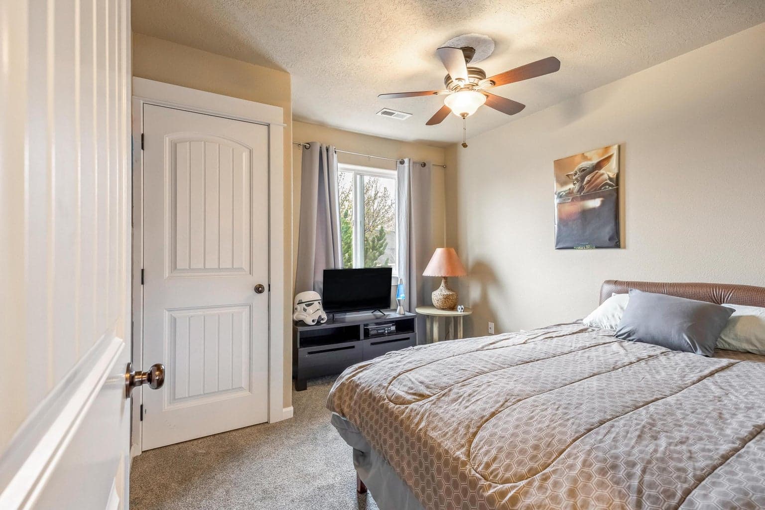 Photo of 411 NE Petal Court 22 of 39