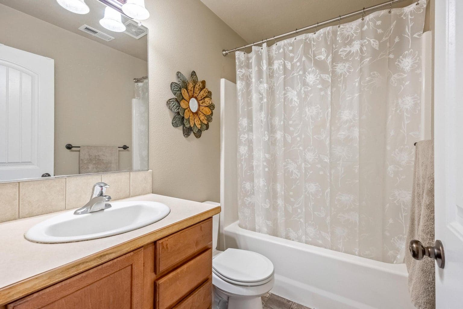 Photo of 411 NE Petal Court 24 of 39