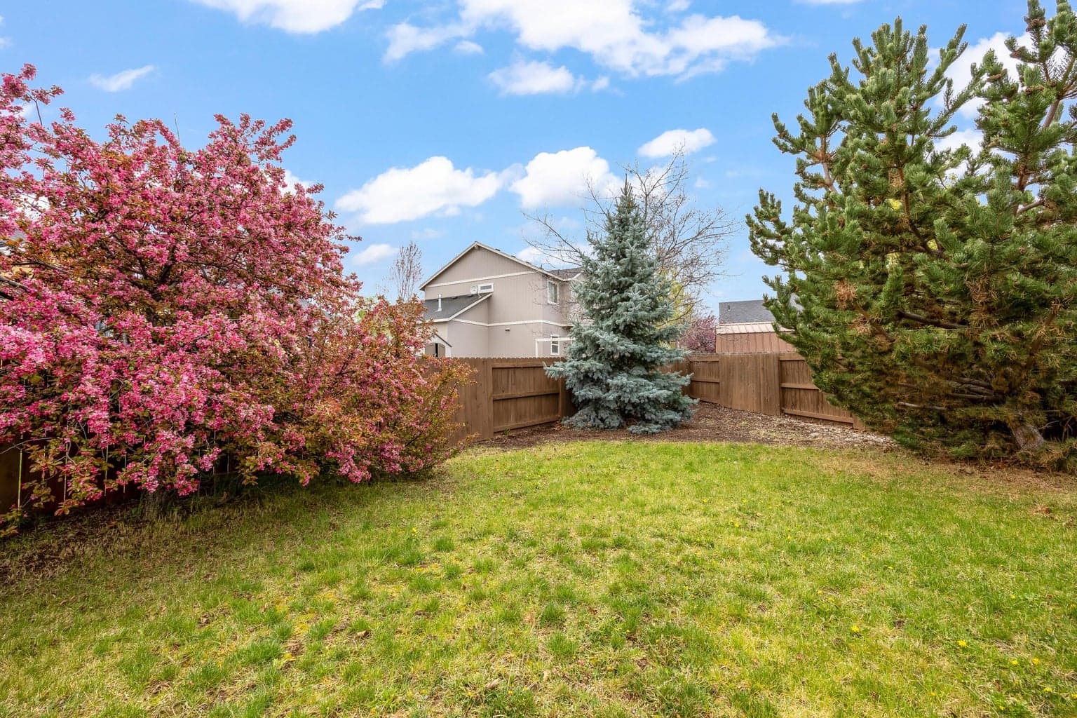 Photo of 411 NE Petal Court 31 of 39