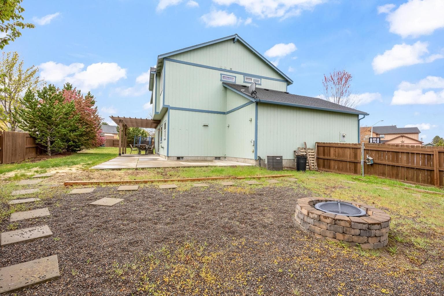 Photo of 411 NE Petal Court 34 of 39