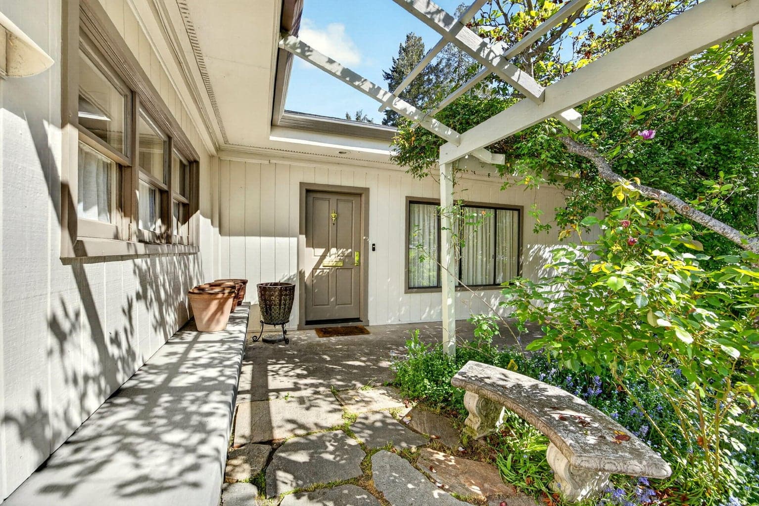 Photo of 945 Hillview 2 of 49