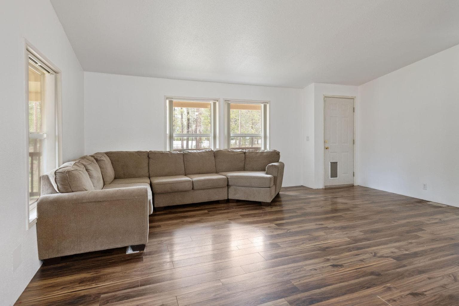 Photo of 52935 Meadow 4 of 27