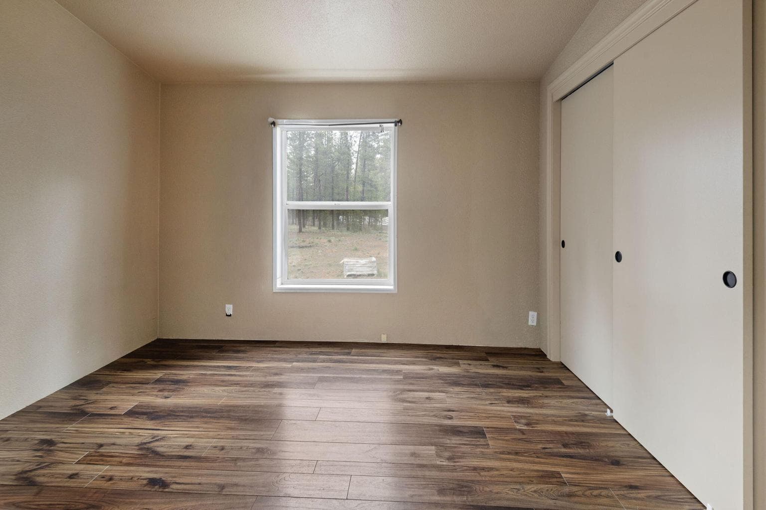 Photo of 52935 Meadow Lane 16 of 27
