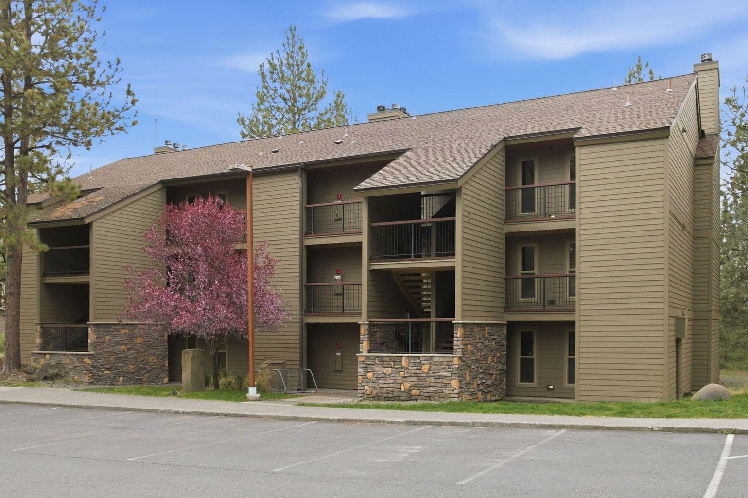 Photo of 18575 SW Century Drive 31 of 31