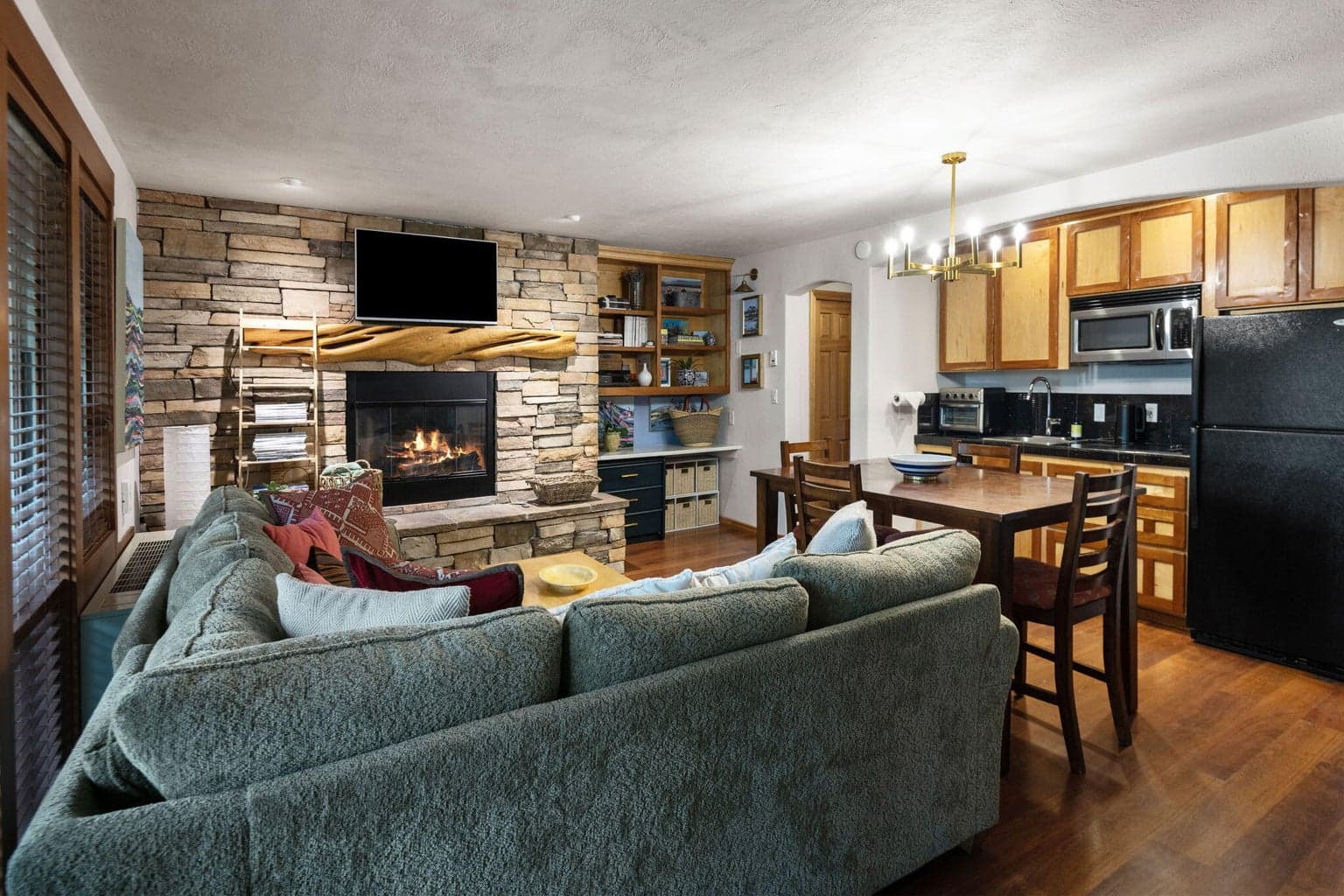 Photo of 18575 SW Century Drive 6 of 31