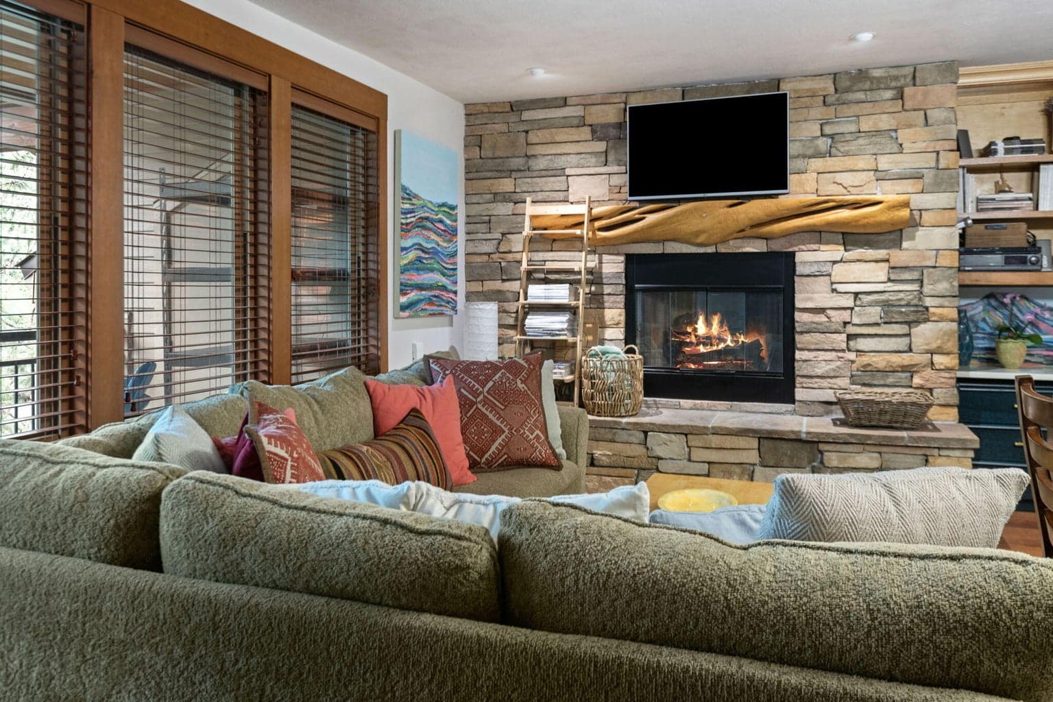 Photo of 18575 SW Century Drive 7 of 31