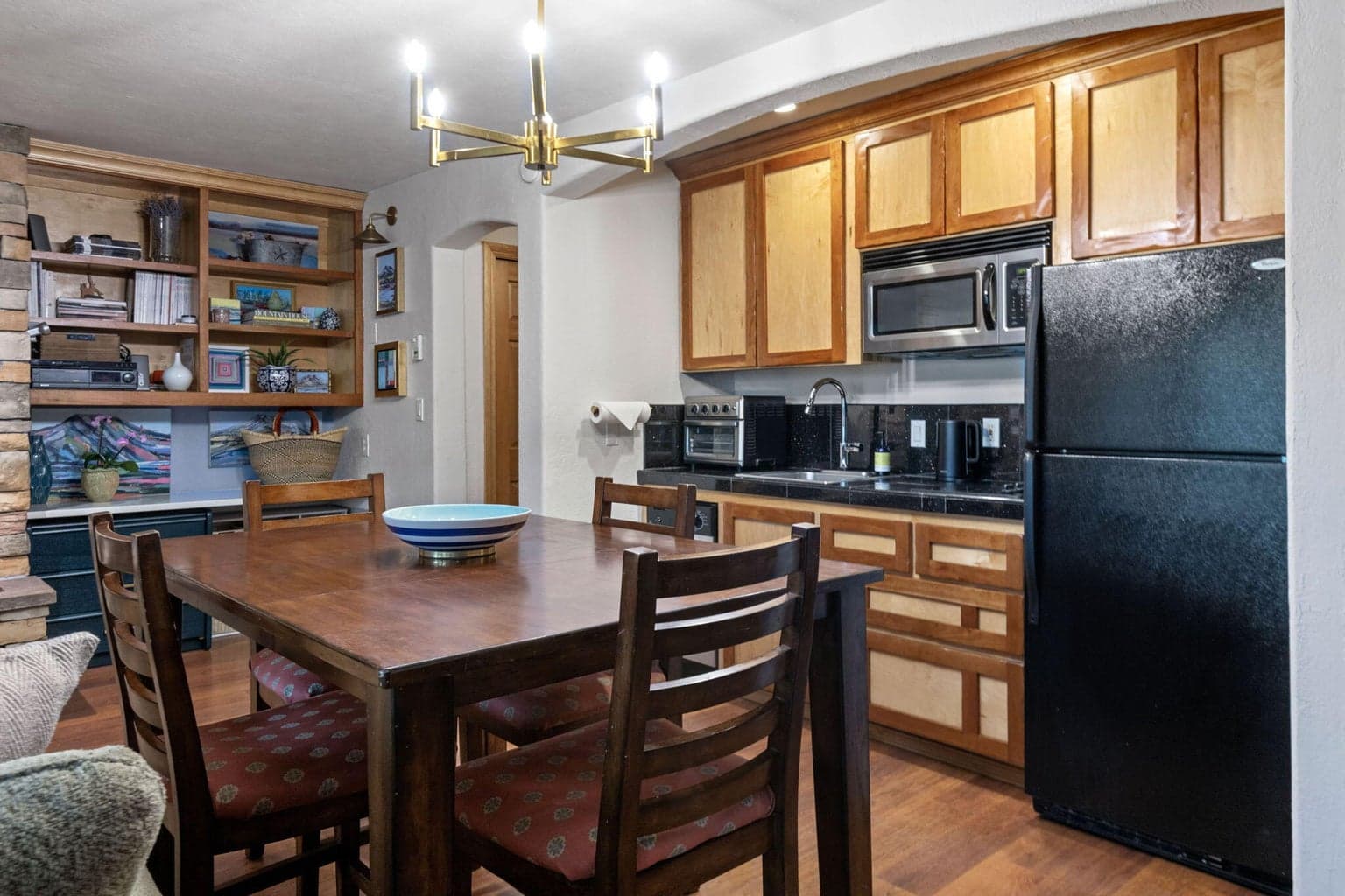 Photo of 18575 SW Century Drive 10 of 31