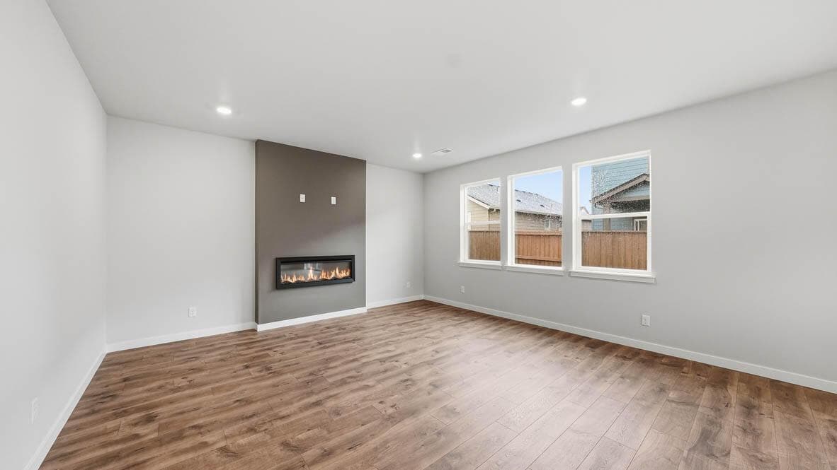 Photo of 21237 Pelee 4 of 29