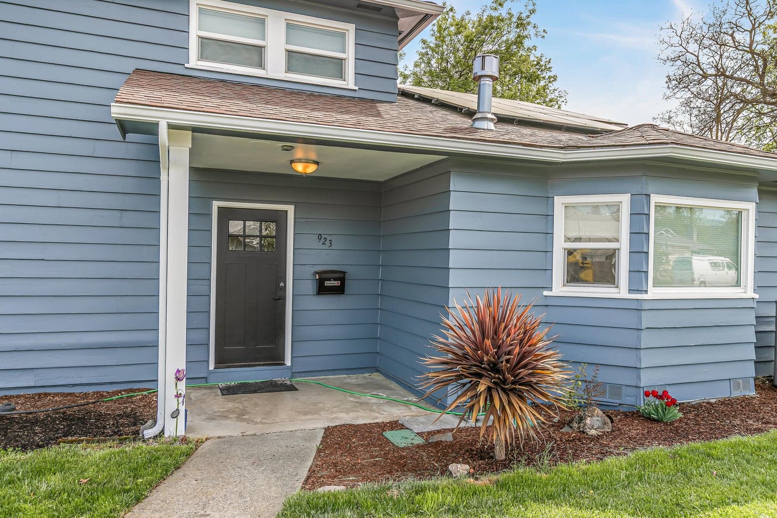 Photo of 923 Jasper 5 of 39
