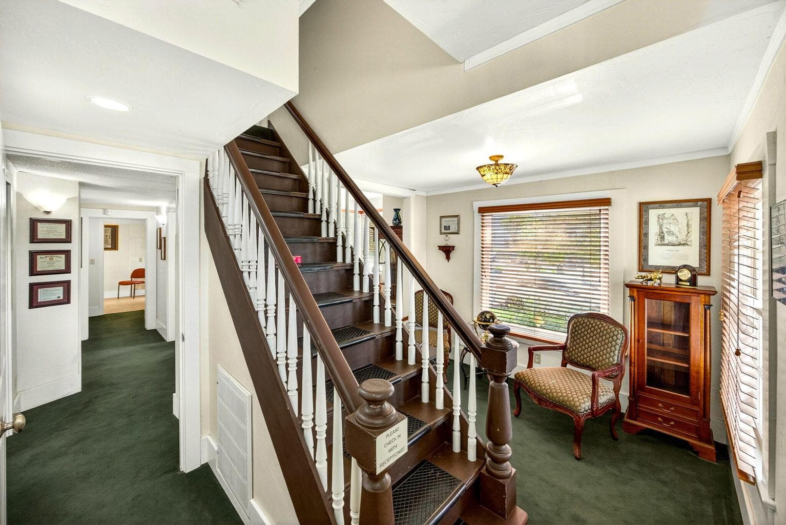 Photo of 204 E 3 of 34