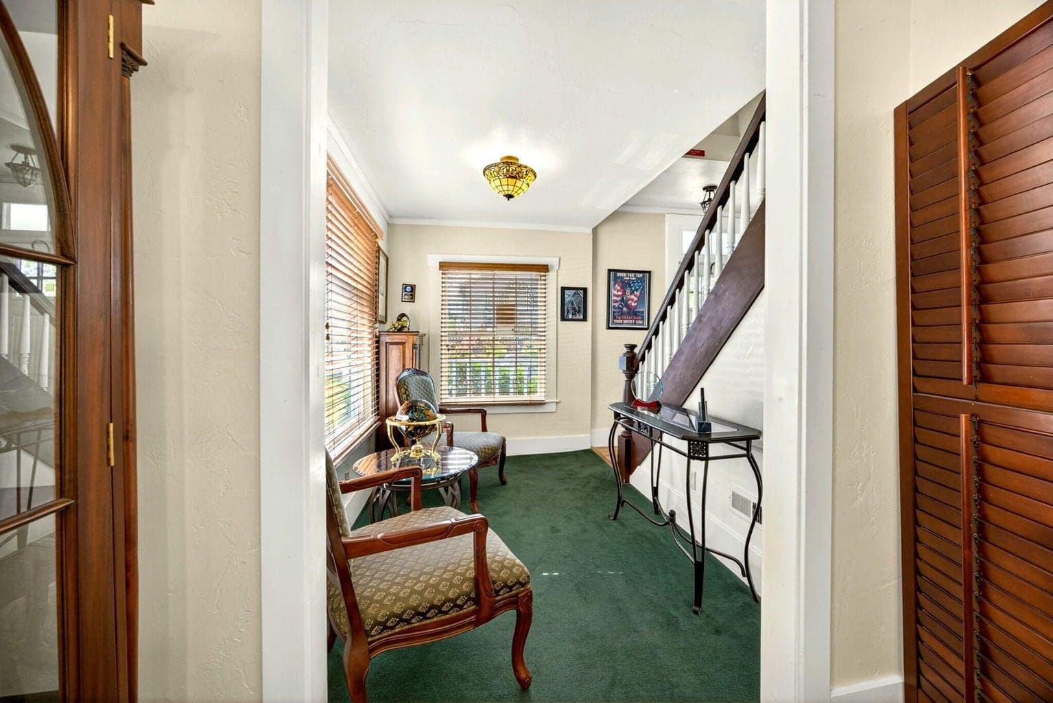 Photo of 204 E 5 of 34