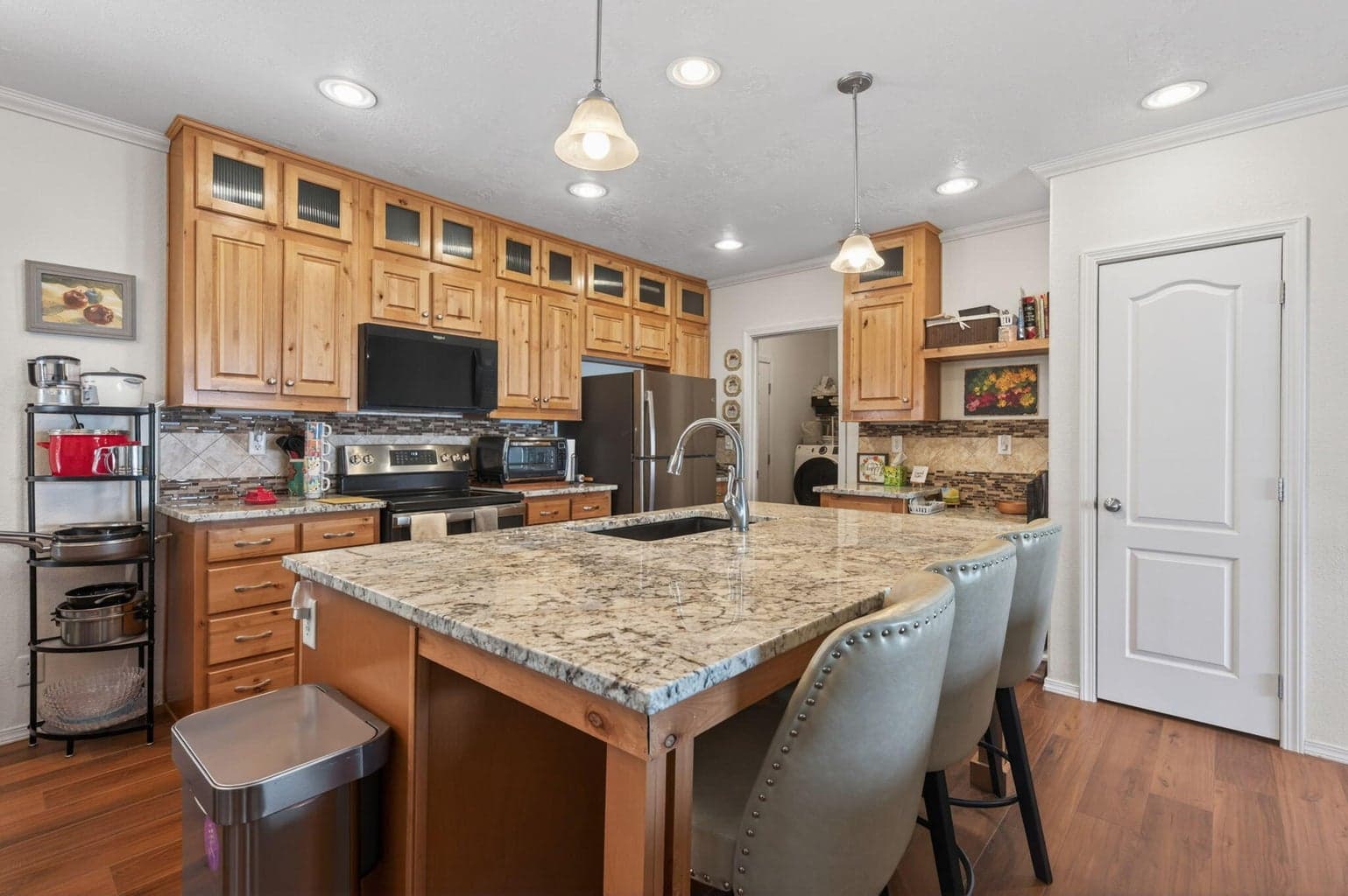 Photo of 2640 SW Evening Primrose Drive 12 of 29