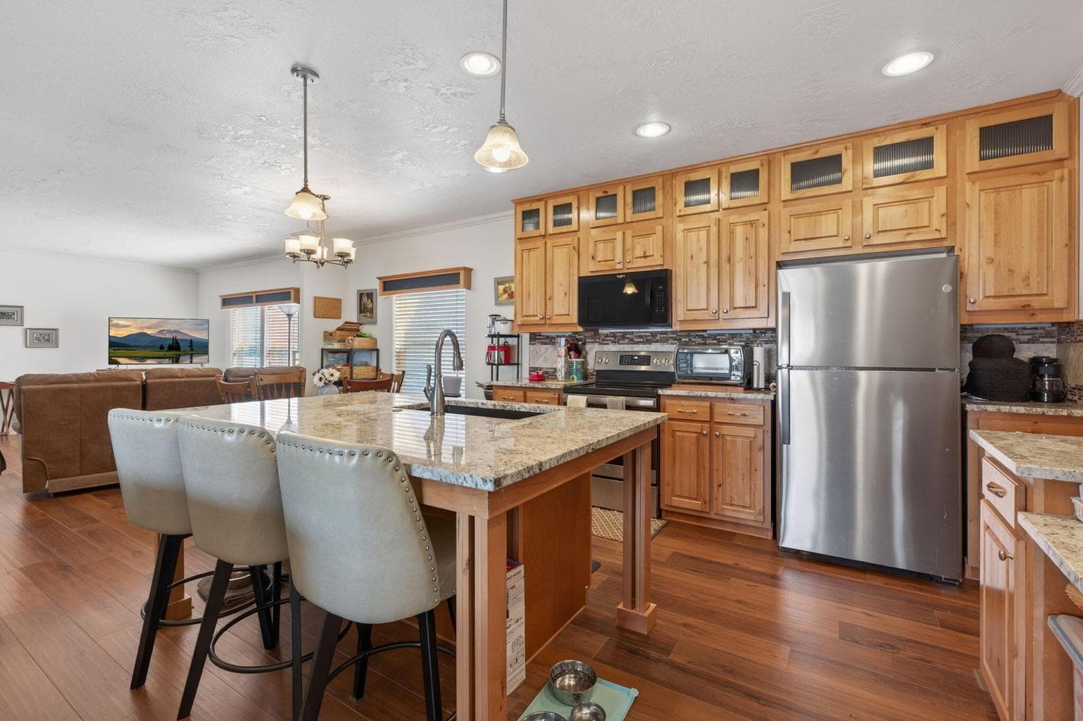 Photo of 2640 SW Evening Primrose Drive 9 of 29