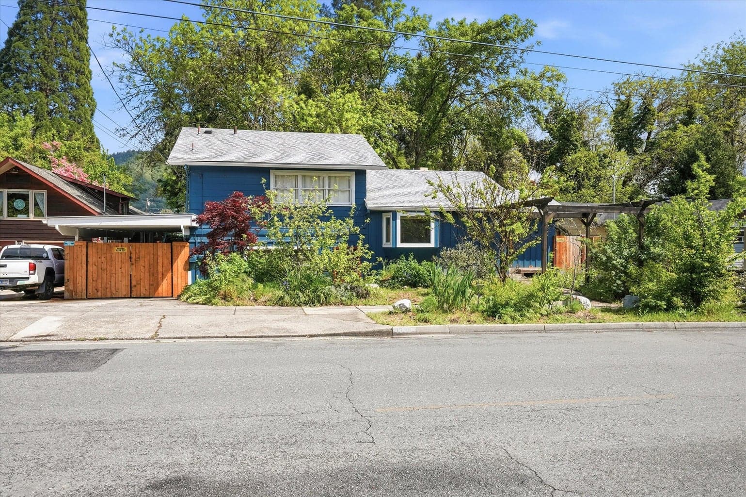 Photo of 1335 Washington 1 of 27