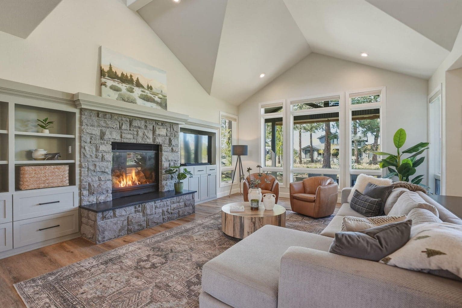 Photo of 61807 Fall Creek 4 of 39