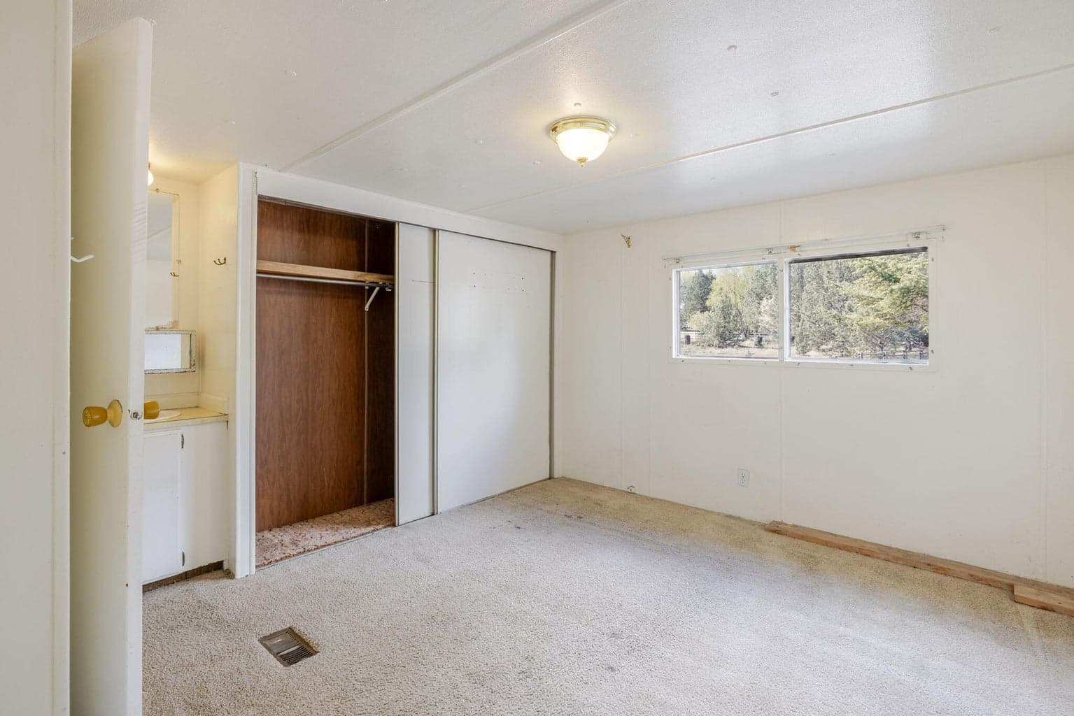 Photo of 20970 Hicrest Place 16 of 42