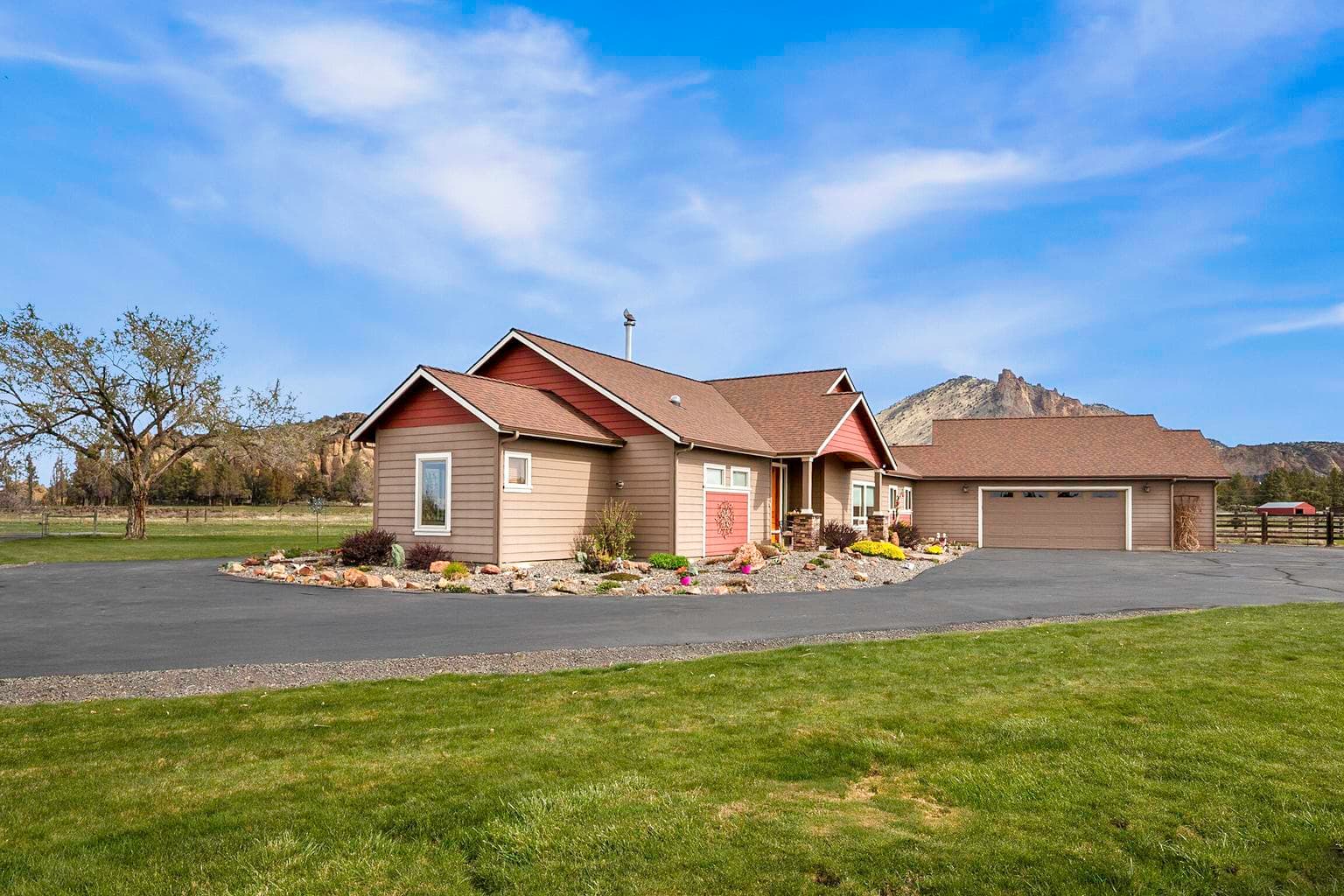 Photo of 2305 NE Wilcox Avenue 51 of 70