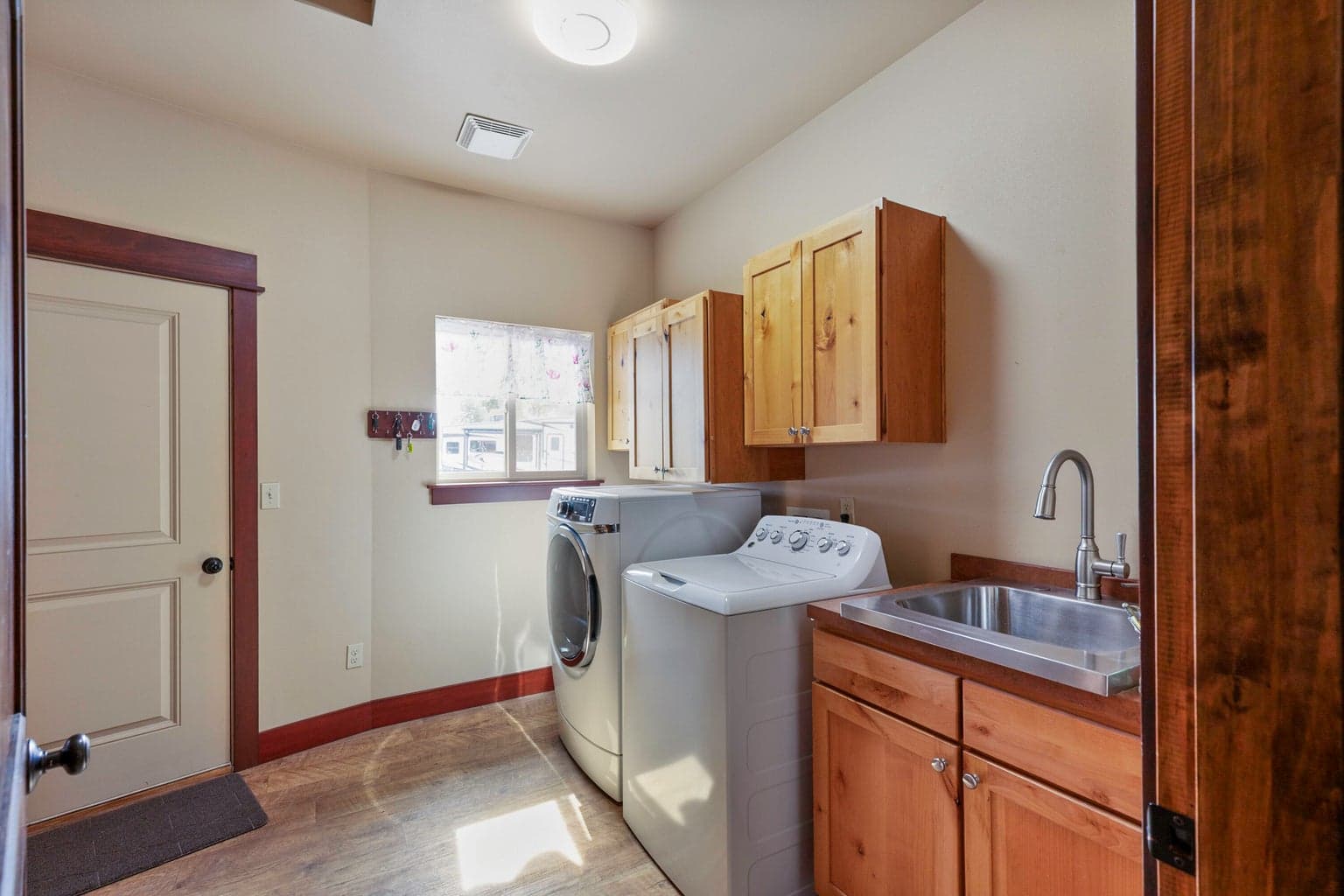 Photo of 2305 NE Wilcox Avenue 42 of 70