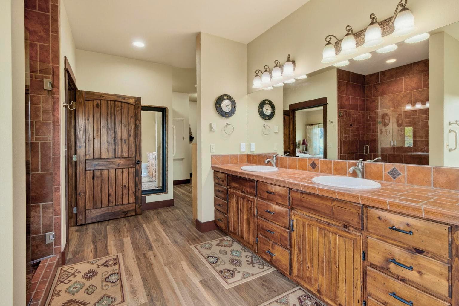 Photo of 2305 NE Wilcox Avenue 34 of 70
