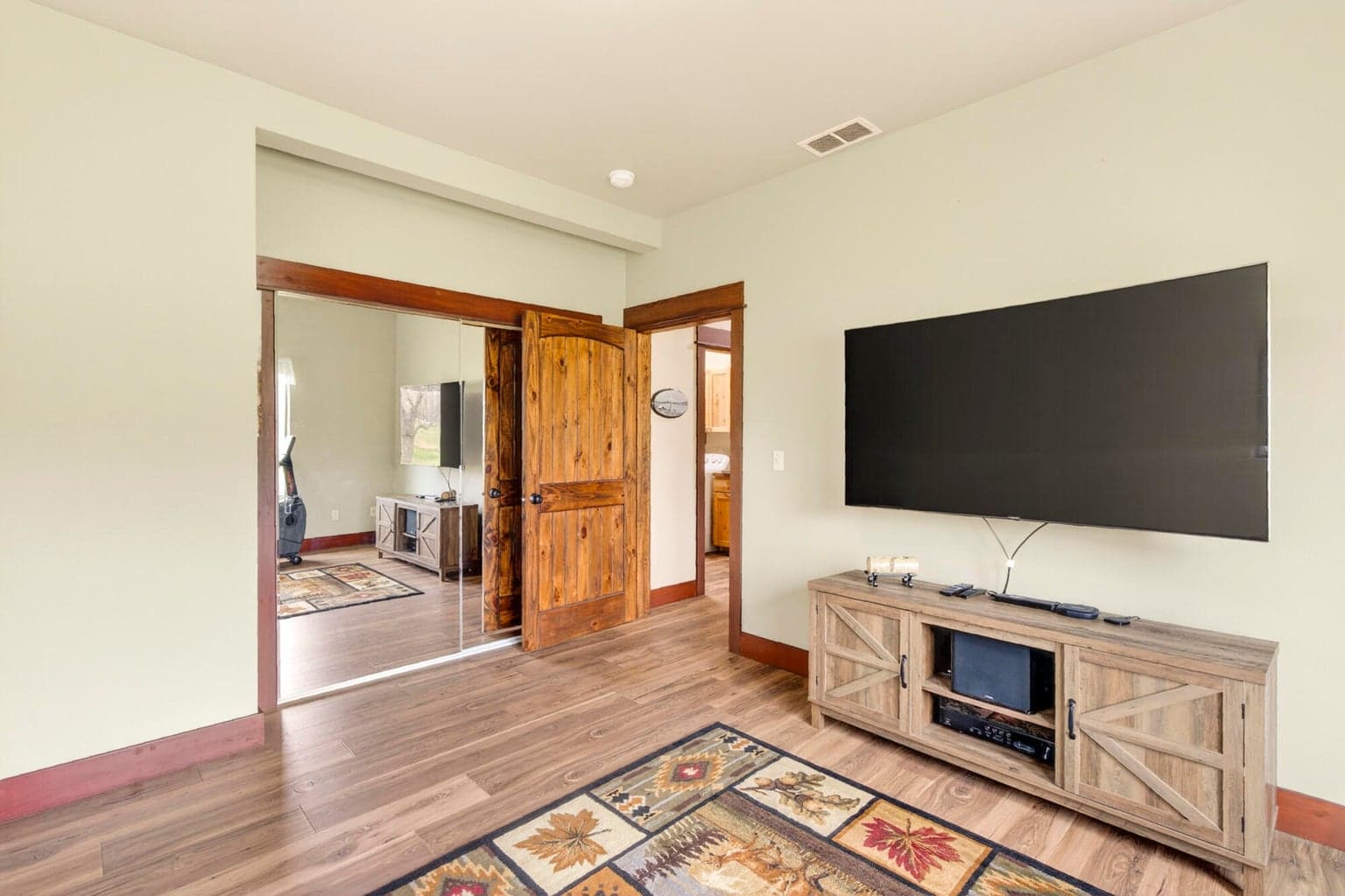 Photo of 2305 NE Wilcox Avenue 40 of 70