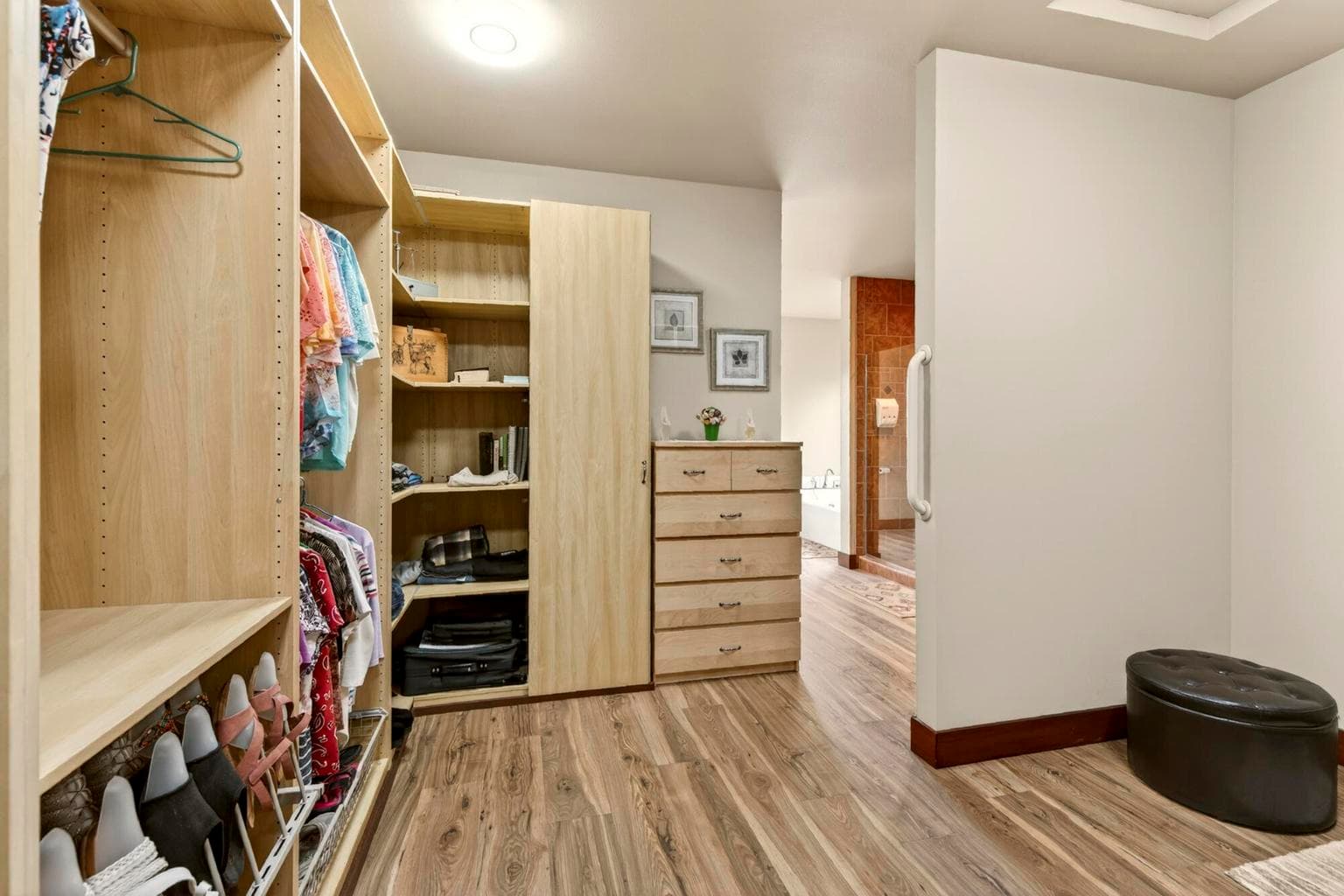 Photo of 2305 NE Wilcox Avenue 35 of 70