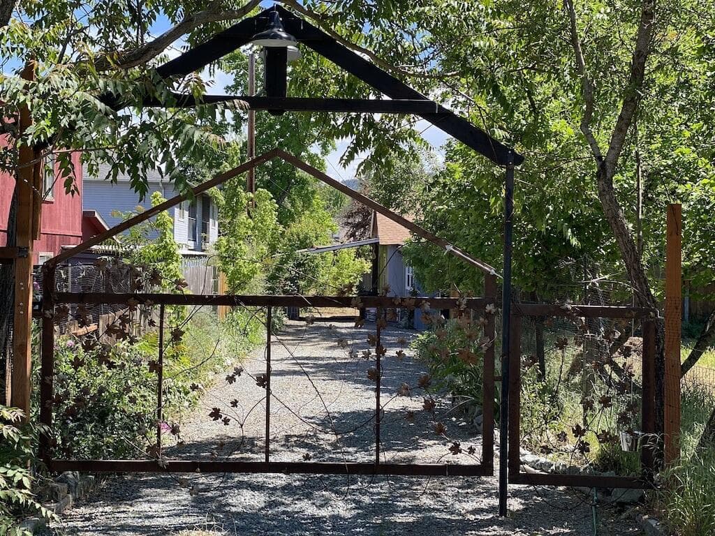Photo of 670 5th 4 of 10