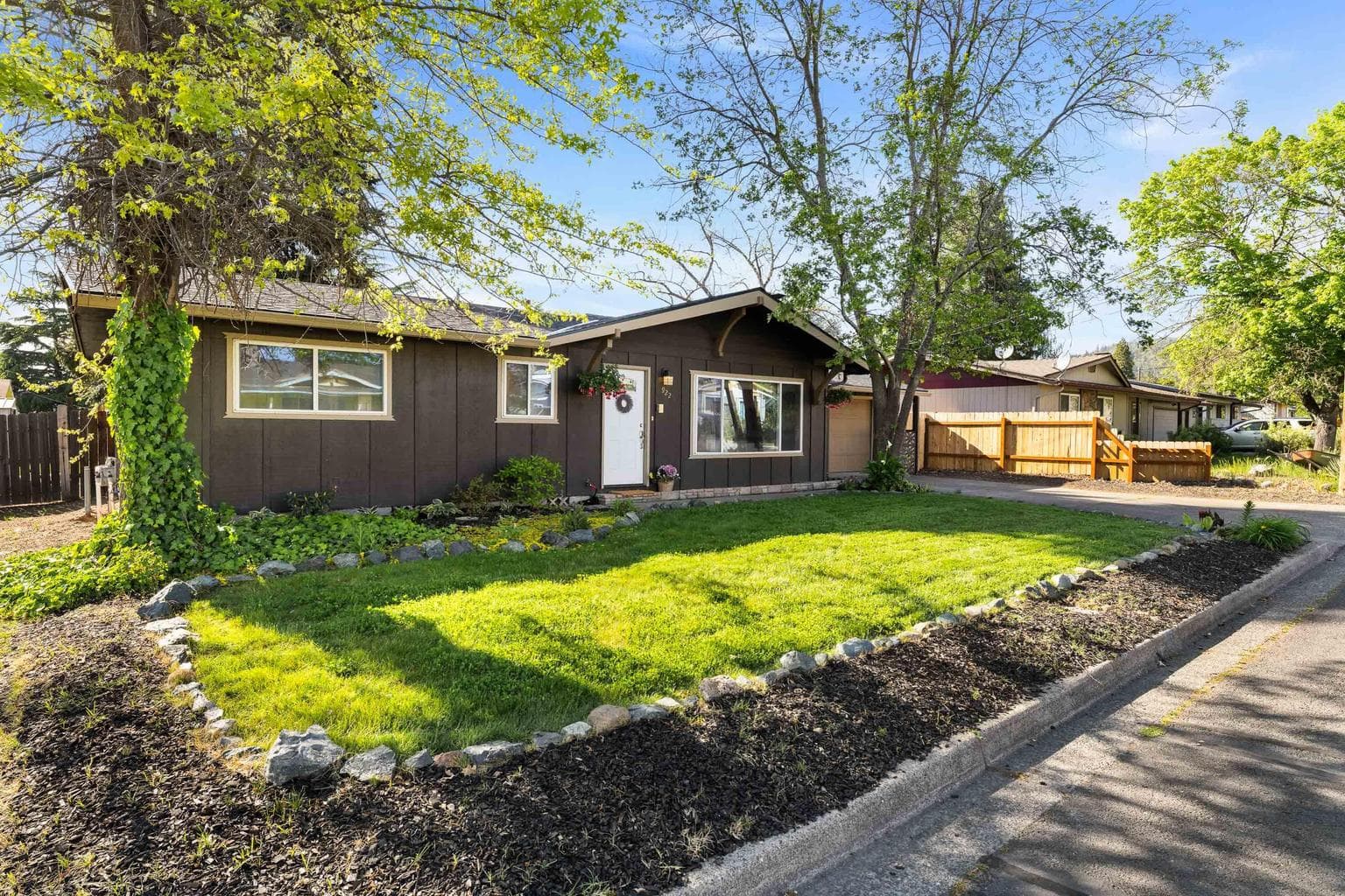 922 Spruce, Grants Pass, 97526