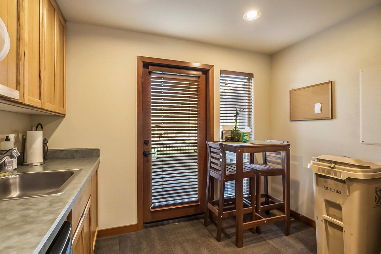 Photo of 336 NE Norton Avenue 19 of 25