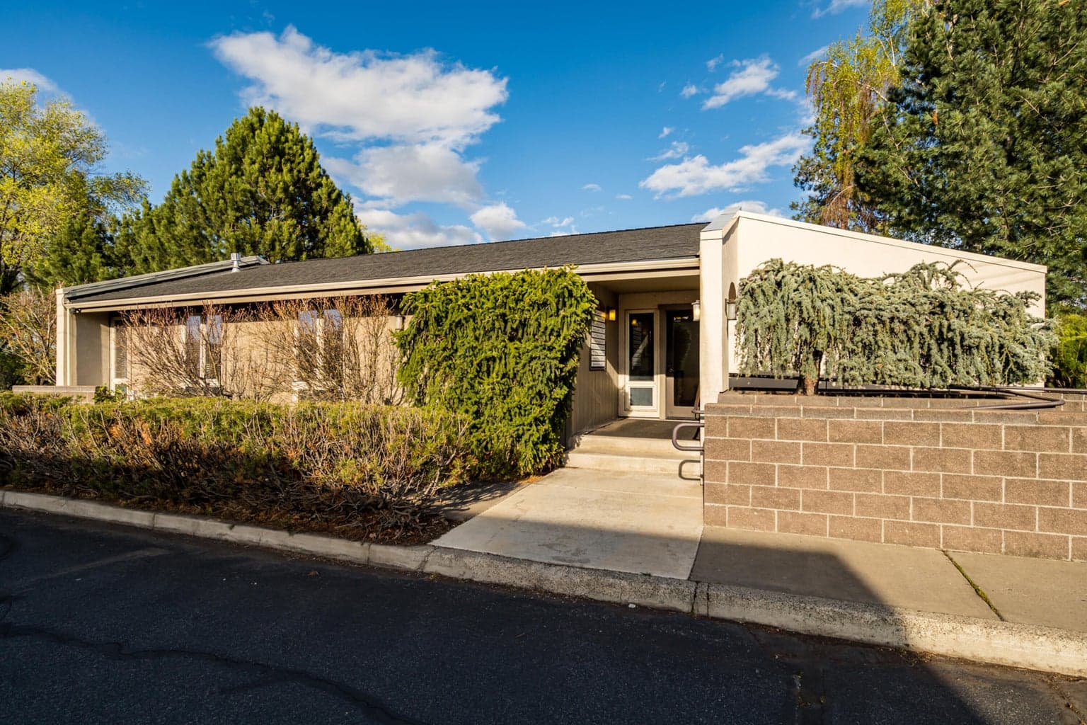 Photo of 336 Norton 3 of 25
