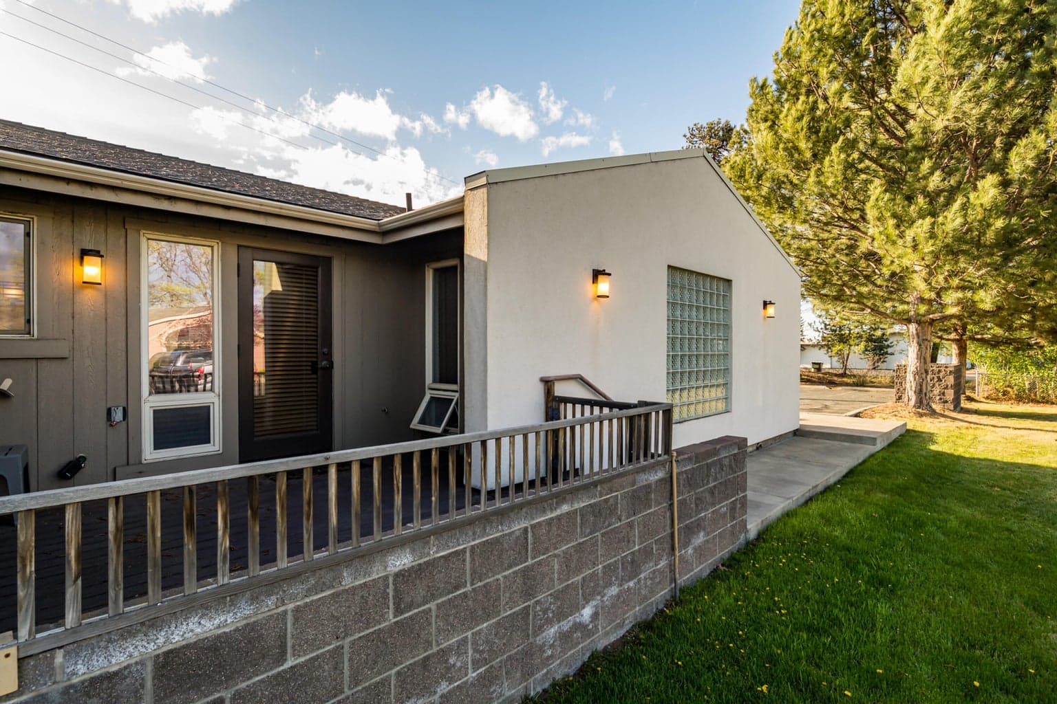 Photo of 336 NE Norton Avenue 22 of 25