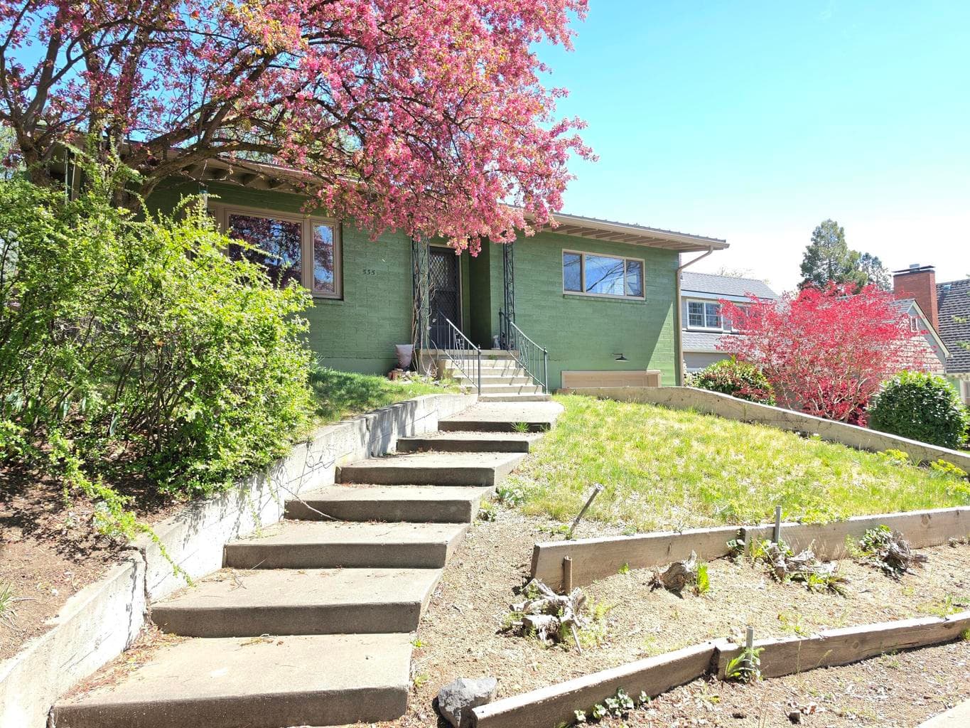 Photo of 535 Pacific 2 of 23