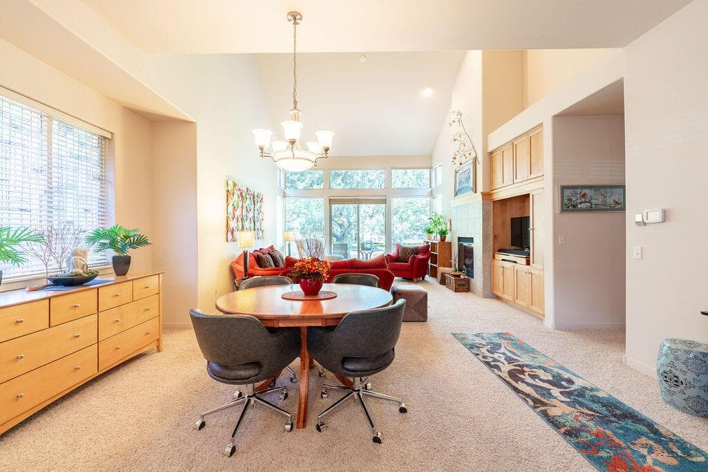 Photo of 1274 Highland View 3 of 52