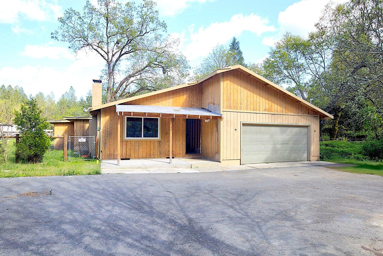 Photo of 273 Genverna Glen 2 of 32
