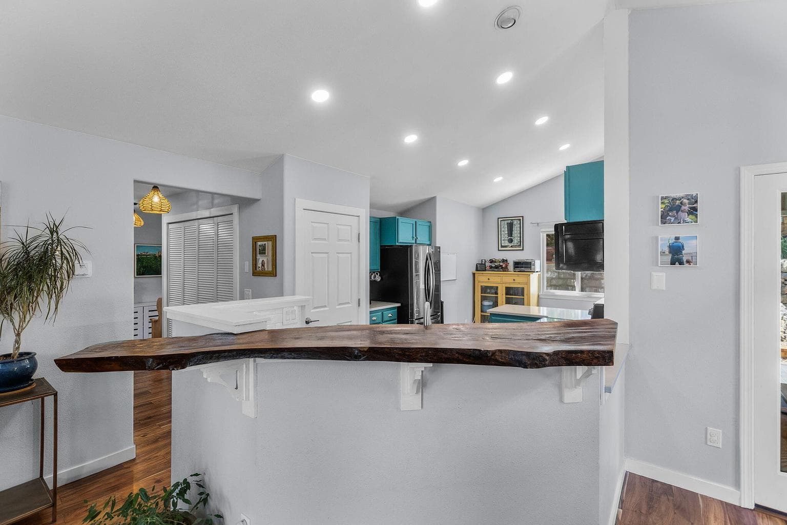 Photo of 2807 NE Lotno Drive 10 of 36