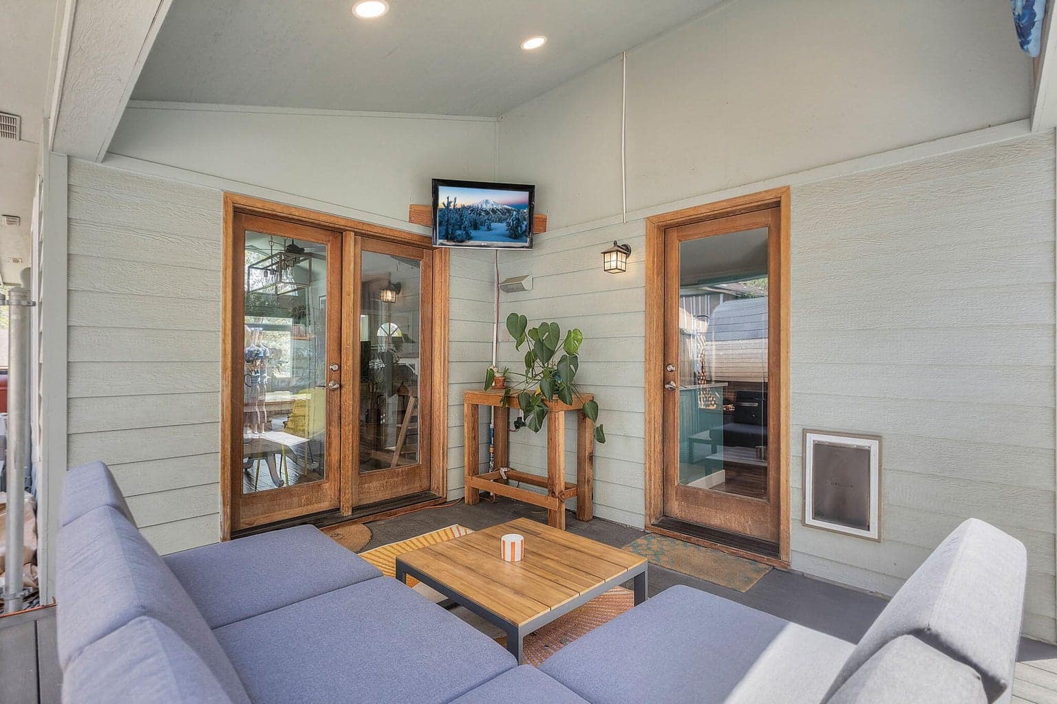 Photo of 2807 NE Lotno Drive 25 of 36
