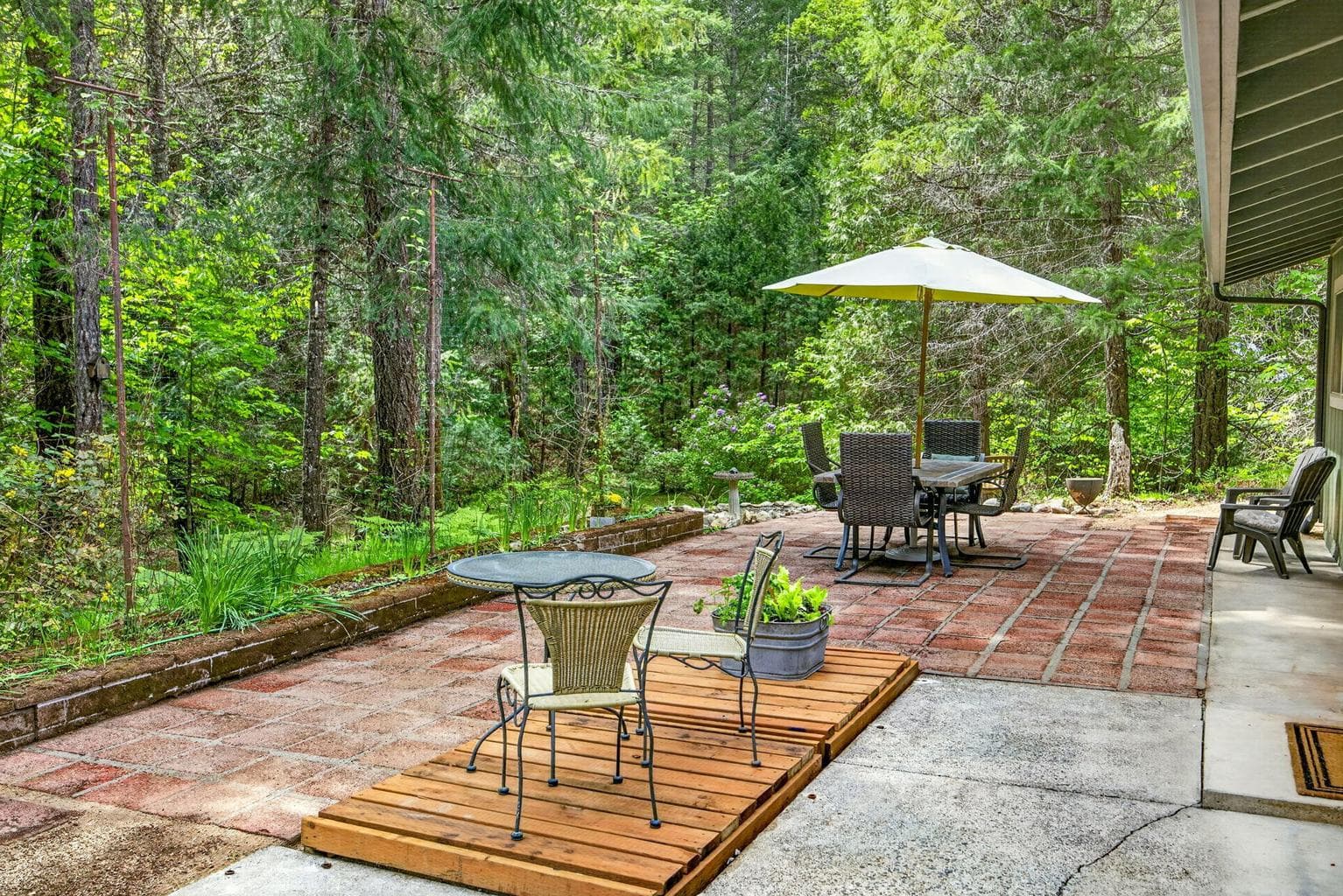 Photo of 9105 Evans Creek 2 of 48
