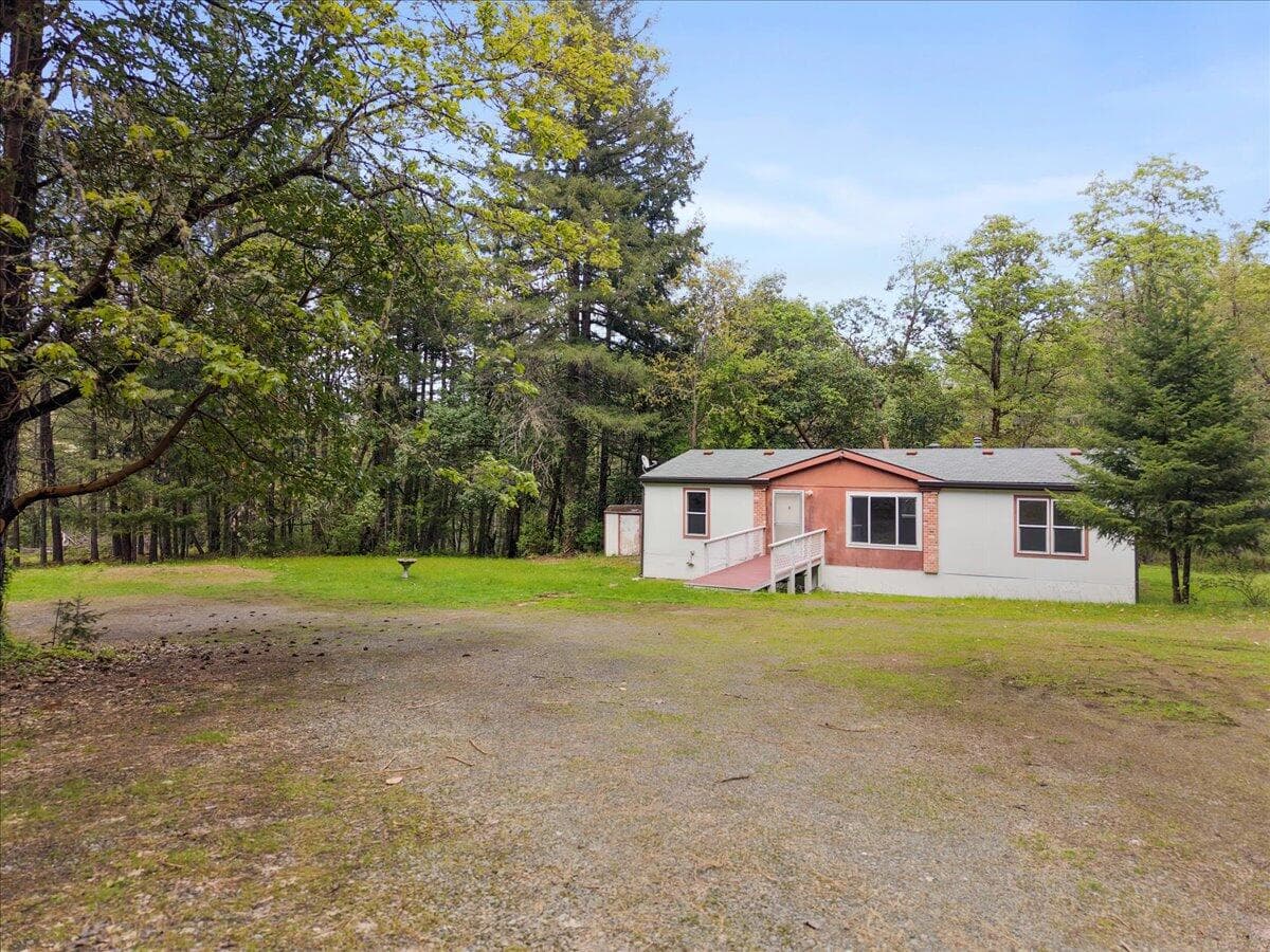 1360 Sunny Glen