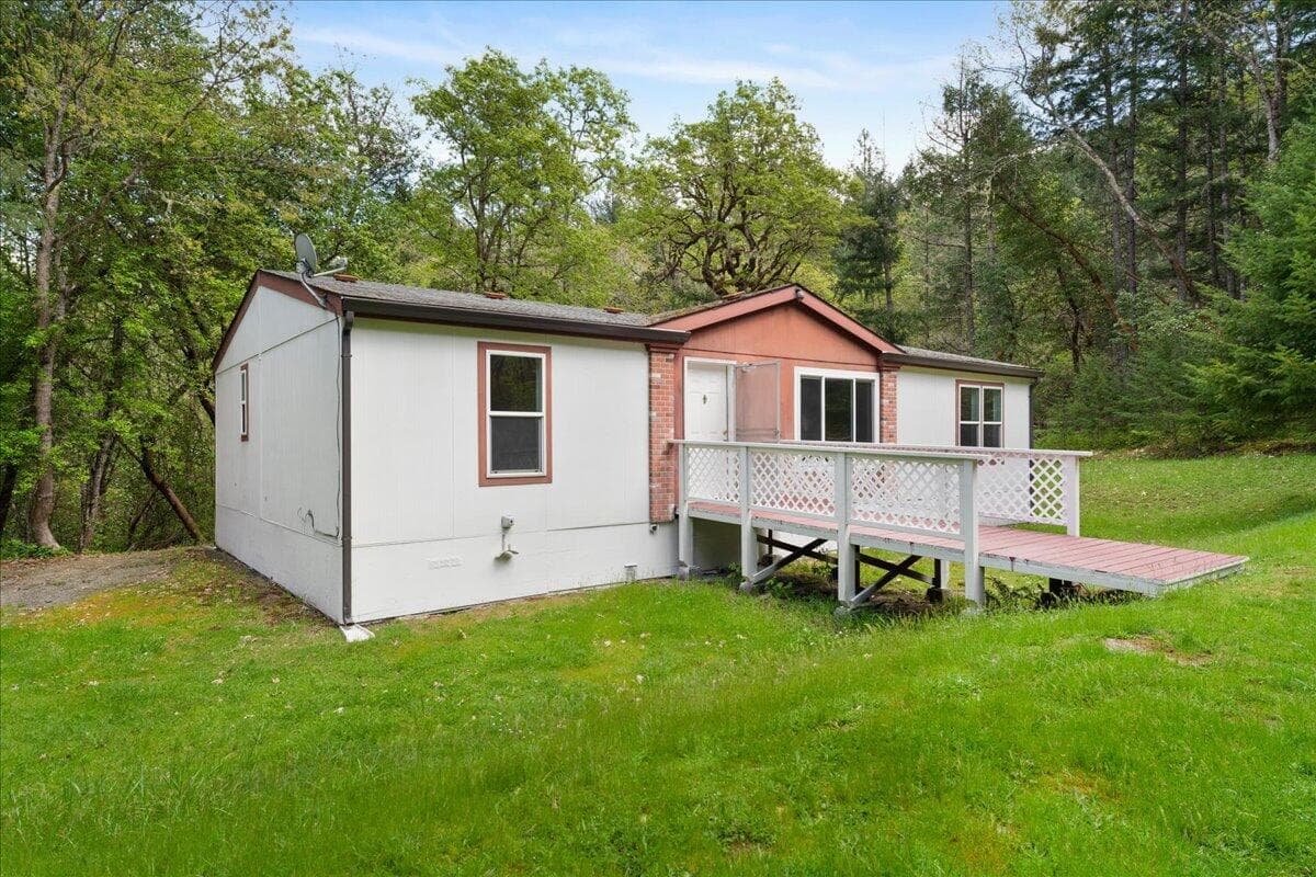 Photo of 1360 Sunny Glen 2 of 23