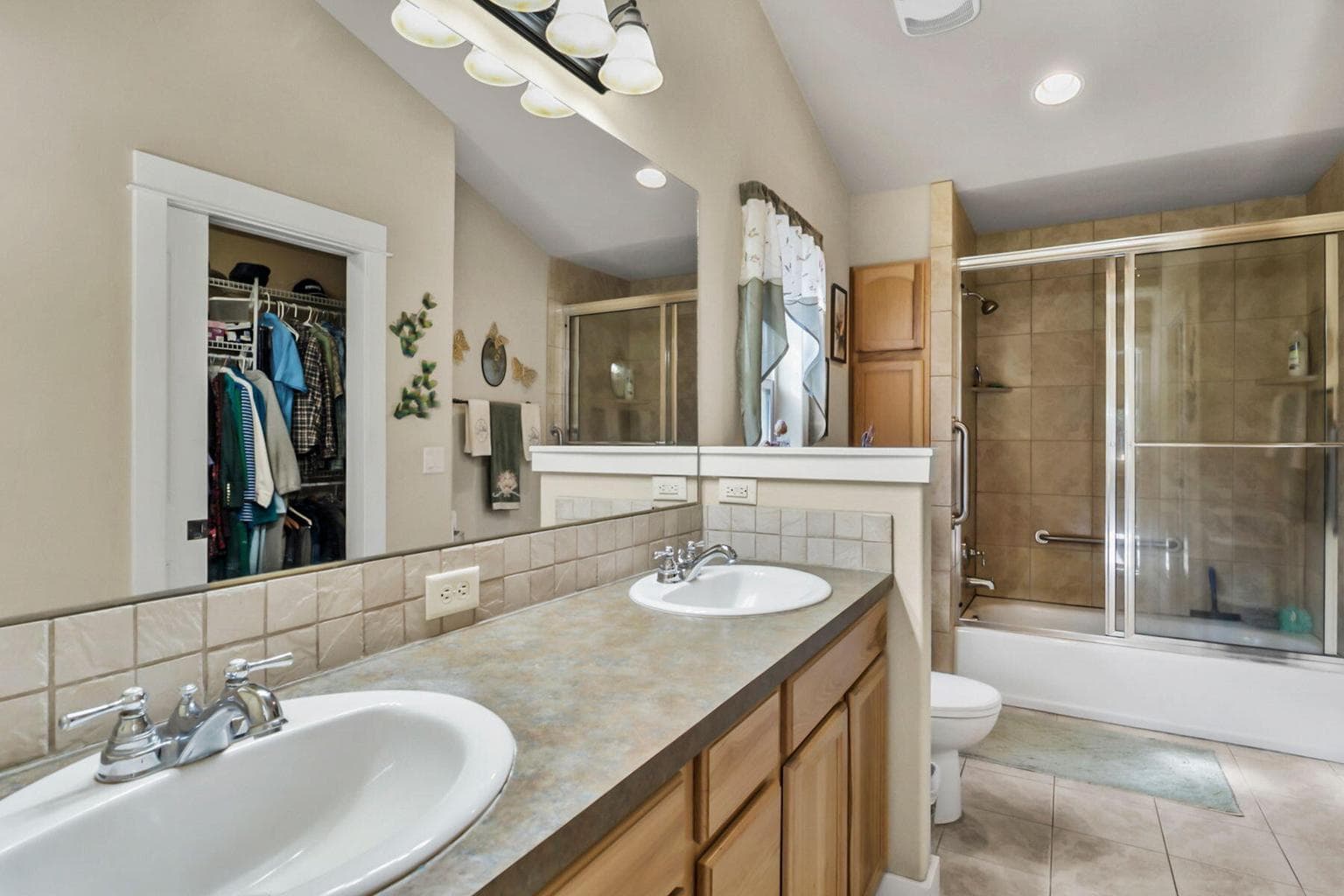 Photo of 17048 Norwalk Road 17 of 36