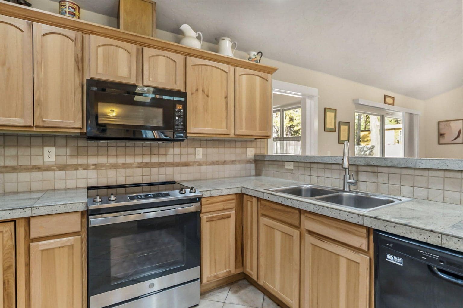 Photo of 17048 Norwalk Road 7 of 36
