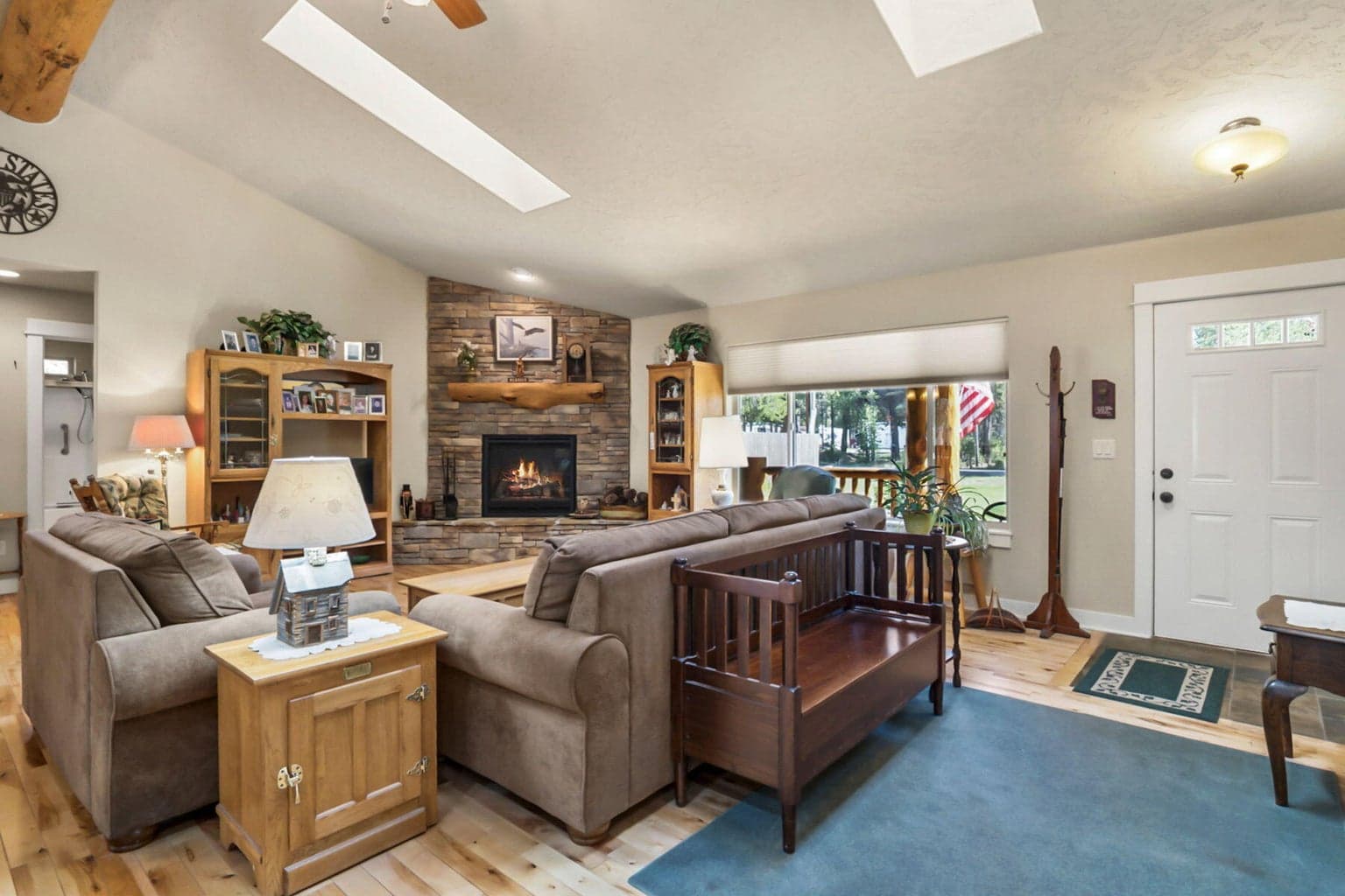 Photo of 17048 Norwalk Road 15 of 36