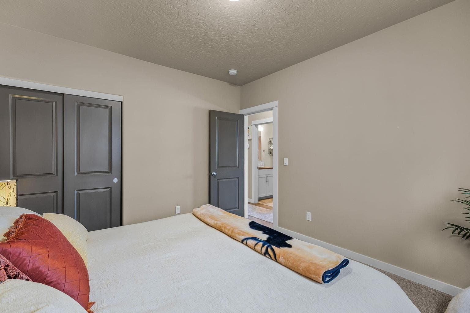 Photo of 3754 SW Metolius Avenue 22 of 29