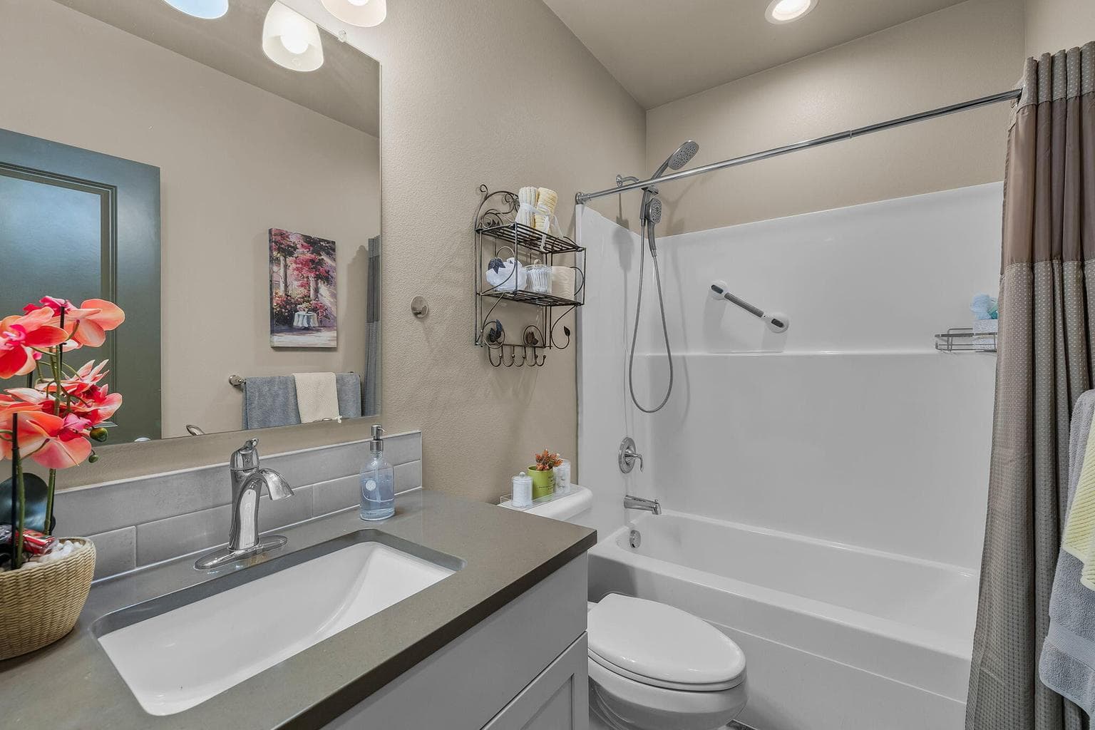 Photo of 3754 SW Metolius Avenue 17 of 29